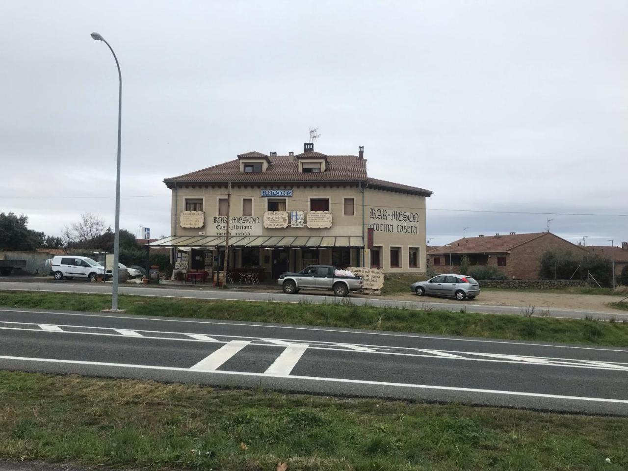 Hospedaje Casa Mariano Сеговия Экстерьер фото